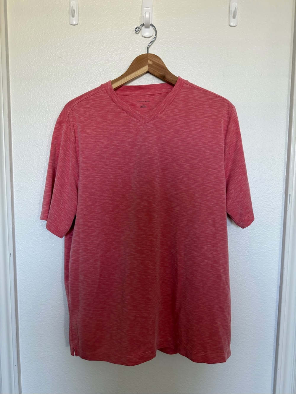 Saks Fifth Avenue Men's Heathered V-Neck Tee - Coral Red
